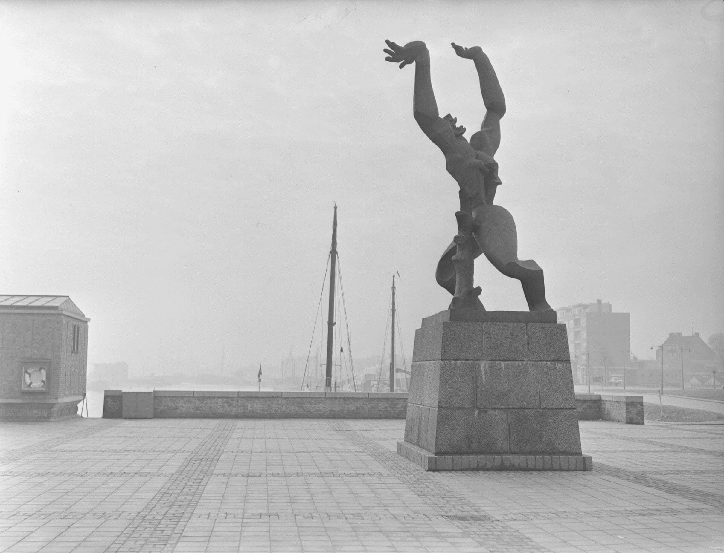 Monument De Verwoeste Stad van Ossip Zadkine