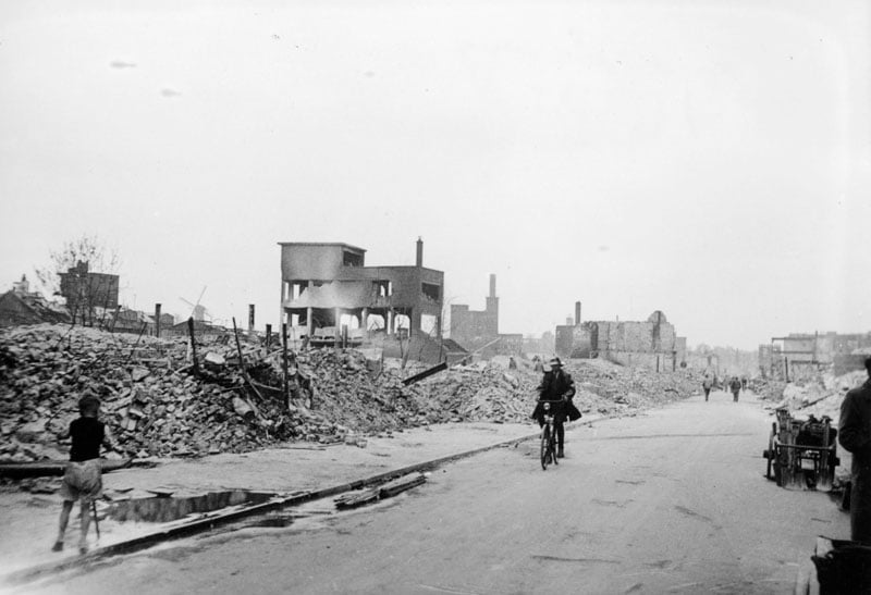De door het bombardement van 14 mei 1940 getroffen Goudseweg.